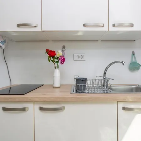 1 Bedroom Lovely In شقة