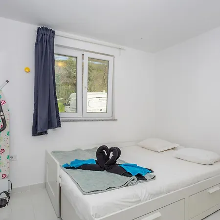 1 Bedroom Lovely In * تْسْغيكفانِتْسا